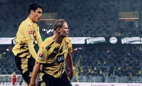 Dortmund garante vitória com dois gols de Haaland - Divulgação Borussia Dortmund Dortmund garante vitória com dois gols de Haaland - Divulgação Borussia Dortmund