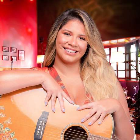 Marília Mendonça faz live neste sábado (17). Marília Mendonça faz live neste sábado (17).