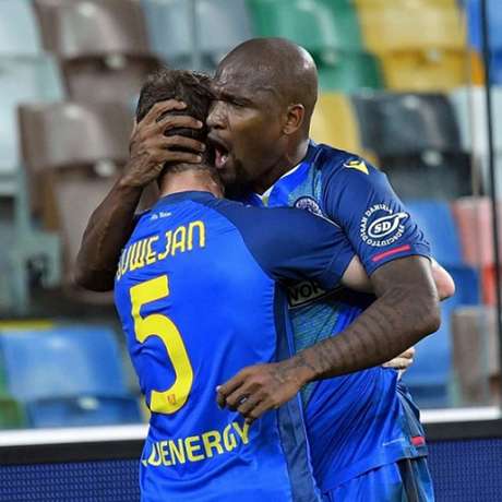 Samir comemora gol pela Udinese (Foto: Divulgação/Udinese) Samir comemora gol pela Udinese (Foto: Divulgação/Udinese)
