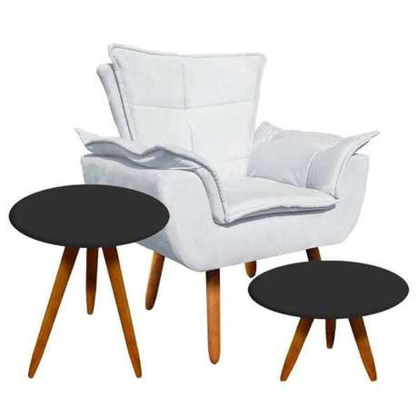 26. Poltrona opala branca com mesa lateral preta na decoração – Via: Pinterest 26. Poltrona opala branca com mesa lateral preta na decoração – Via: Pinterest