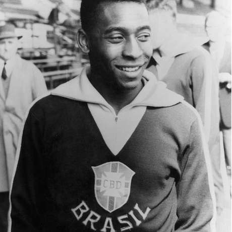 Jogador tinha apenas 17 anos quando impressionou Rodrigues, levando-o a escrever a crônica 'A realeza de Pelé' Jogador tinha apenas 17 anos quando impressionou Rodrigues, levando-o a escrever a crônica 'A realeza de Pelé'