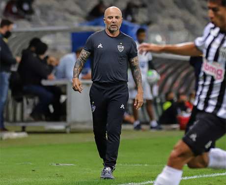 Jorge Sampaoli lamentou muito o resultado de empate contra o Sport no Mineirão (Pedro Souza / Agência Galo / Atlético) Jorge Sampaoli lamentou muito o resultado de empate contra o Sport no Mineirão (Pedro Souza / Agência Galo / Atlético)