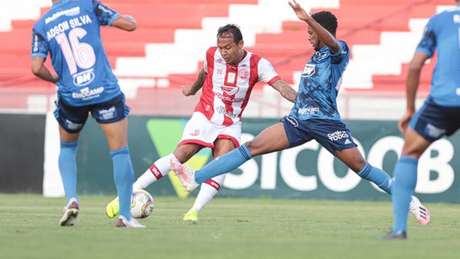 O Cruzeiro continua apresentando problemas crônicos de criação ofensiva-(caiofalcaofoto / CNC) O Cruzeiro continua apresentando problemas crônicos de criação ofensiva-(caiofalcaofoto / CNC)