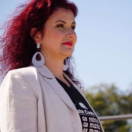 Paola Carvalho, da Rede Brasileira de Renda Básica, precisou acionar o Ministério Público para que dona Tânia recebesse o auxílio. Paola Carvalho, da Rede Brasileira de Renda Básica, precisou acionar o Ministério Público para que dona Tânia recebesse o auxílio.