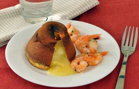 Guia da Cozinha - Petit gâteau salgado com camarão