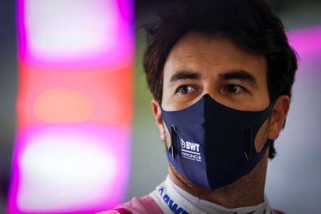 Sergio Pérez, que ainda não tem emprego para 2021, também permaneceu na garagem Sergio Pérez, que ainda não tem emprego para 2021, também permaneceu na garagem