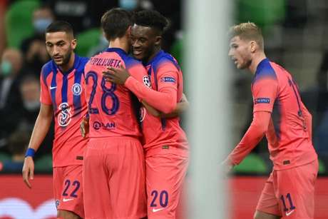 Hudson-Odoi, Werner e Ziyech balançaram as redes para o time de Lampard (Foto: Kirill KUDRYAVTSEV / AFP) Hudson-Odoi, Werner e Ziyech balançaram as redes para o time de Lampard (Foto: Kirill KUDRYAVTSEV / AFP)