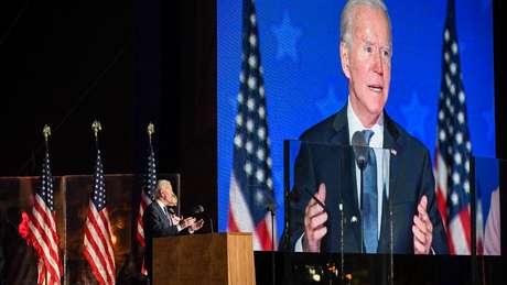 Biden pidió paciencia y declaró que no se pueden dar resultados hasta que no se cuenten todos los votos.