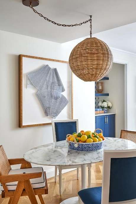44. Mesa oval com tampo de mármore – Via: Decor Pad 44. Mesa oval com tampo de mármore – Via: Decor Pad