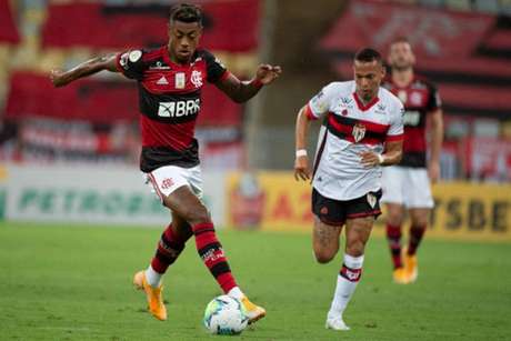 Flamengo empata com o Atlético-GO no Maracanã e chega a quatro rodadas sem  vencer no Brasileirão