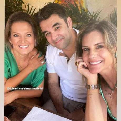 Joice Hasselmann ao lado do namorado de Janaína Xavier e a apresentadora (Foto: Reprodução/Instagram) Joice Hasselmann ao lado do namorado de Janaína Xavier e a apresentadora (Foto: Reprodução/Instagram)