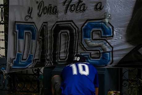 Homenagem a Maradona em La Plata, na Argentina