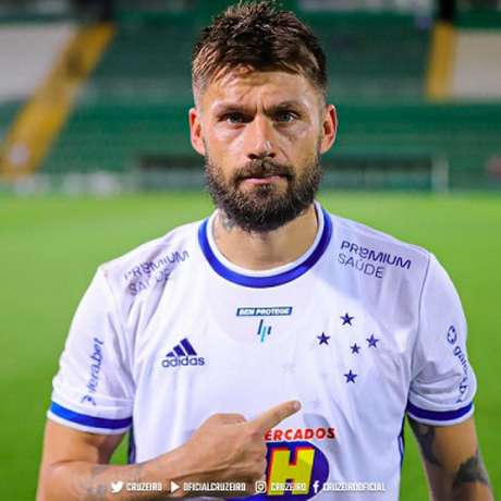 Sóbis esteve em todas as boas jogadas ofensivas do Cruzeiro contra a Chape-(Igor Sales/Cruzeiro) Sóbis esteve em todas as boas jogadas ofensivas do Cruzeiro contra a Chape-(Igor Sales/Cruzeiro)