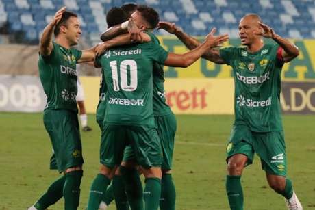 AssCom Dourado