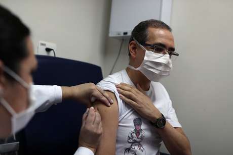 Volunt&aacute;rio participa dos testes com a CoronaVac, em S&atilde;o Paulo
03/07/2020
REUTERS/Amanda Perobelli