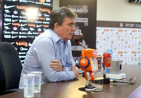 Andrés ficou revoltado com as decisões da arbitragem contra o Corinthians (Foto: Rodrigo Coca/Ag. Corinthians) Andrés ficou revoltado com as decisões da arbitragem contra o Corinthians (Foto: Rodrigo Coca/Ag. Corinthians)