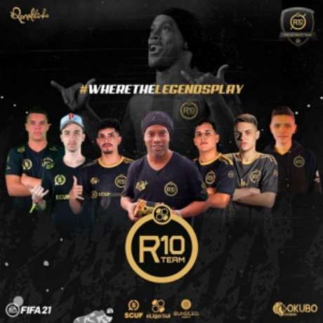 Ronaldinho e os atletas do R10 Team. Sucesso já na primeira temporada Ronaldinho e os atletas do R10 Team. Sucesso já na primeira temporada