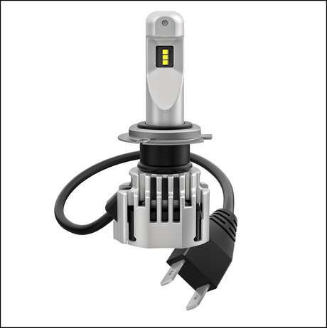 Em comparação com as lâmpadas halógenas convencionais, a Night Breaker LED também pontua com a resistência à vibração e vida útil até 5 vezes maior. Em comparação com as lâmpadas halógenas convencionais, a Night Breaker LED também pontua com a resistência à vibração e vida útil até 5 vezes maior.