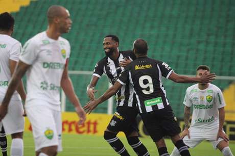 Com Gol De Guilherme Thiago Figueirense Derrota O Cuiaba E Deixa O Z 4 Da Serie B