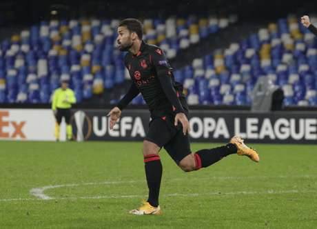 Willian José em ação pela Real Sociedad na Liga Europa (Foto: Reprodução / Twitter Willian José) Willian José em ação pela Real Sociedad na Liga Europa (Foto: Reprodução / Twitter Willian José)