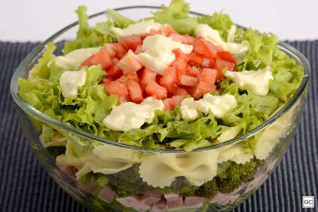 Guia da Cozinha - Receitas de salada de macarrão fáceis e saborosas Guia da Cozinha - Receitas de salada de macarrão fáceis e saborosas