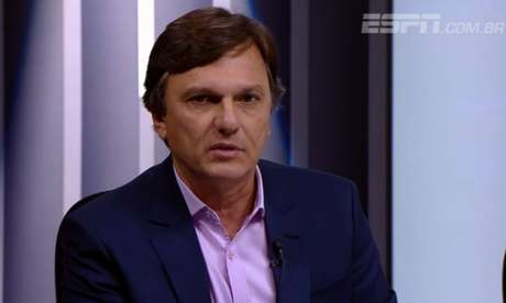 Mauro Cezar durante o Linha de Passe, da ESPN Brasil (Foto: Reprodução/ESPN) Mauro Cezar durante o Linha de Passe, da ESPN Brasil (Foto: Reprodução/ESPN)