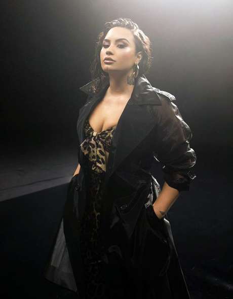 Demi Lovato vai abordar sua overdose em série documental Demi Lovato vai abordar sua overdose em série documental