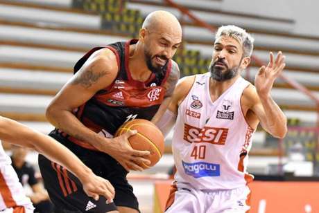 Marquinhos fez grande partida contra o Sesi Franca (Foto: João Pires/LNB) Marquinhos fez grande partida contra o Sesi Franca (Foto: João Pires/LNB)