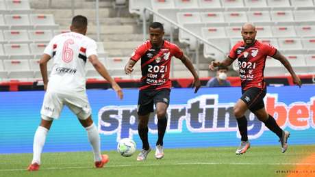 CAP chegou a quinta partida sem perder, e São Paulo a terceira sem vencer (Foto: Mauricio Mano/athletico.com.br) CAP chegou a quinta partida sem perder, e São Paulo a terceira sem vencer (Foto: Mauricio Mano/athletico.com.br)