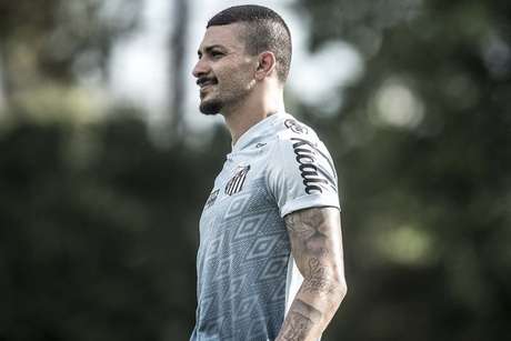 Alison já está em quarentena, mas deve jogar a final da Copa Libertadores (Foto: Ivan Storti/Santos FC) Alison já está em quarentena, mas deve jogar a final da Copa Libertadores (Foto: Ivan Storti/Santos FC)