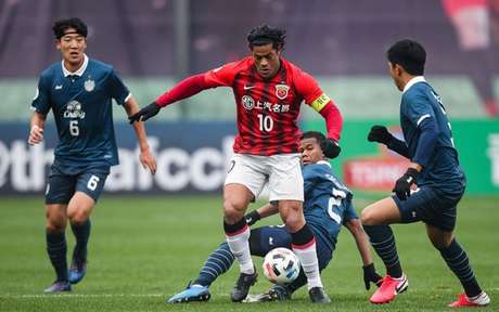 Hulk, de 34 anos, é cortejado por vários times do futebol brasileiro, incluindo o Galo-(Divulgação/Shanghai SIPG) Hulk, de 34 anos, é cortejado por vários times do futebol brasileiro, incluindo o Galo-(Divulgação/Shanghai SIPG)