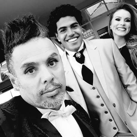 O estilista Edson Eddel com Demethryus e Karoline O estilista Edson Eddel com Demethryus e Karoline