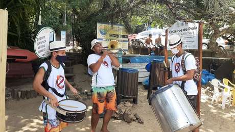 Decreto da prefeitura liberou o comércio de ambulantes e eventos nas praias da Ilhabela, litoral norte de São Paulo