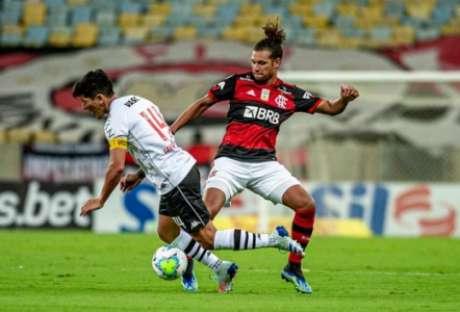 Cano teve chances pelo Vasco (Foto: Marcelo Cortes / Flamengo)