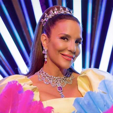 Ivete Sangalo faz live com Claudia Leitte neste sábado (13). Ivete Sangalo faz live com Claudia Leitte neste sábado (13).