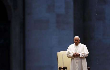 Papa Francisco em bênção extraordinária na Praça São Pedro, em 27 de março de 2020