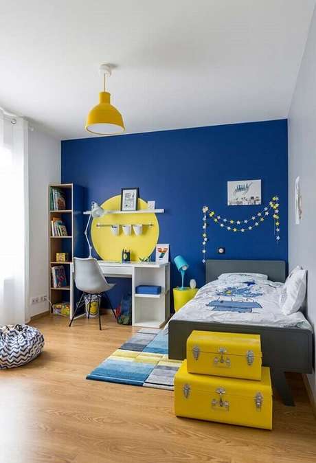 18. Decoração de quarto para criança menino azul e amarelo – Foto: Pinterest