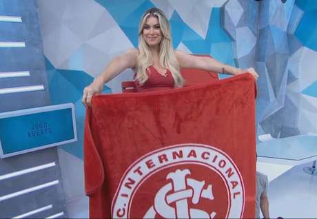 Renata Fan é torcedora do Inter e apresentadora da Band (Reprodução/Band) Renata Fan é torcedora do Inter e apresentadora da Band (Reprodução/Band)