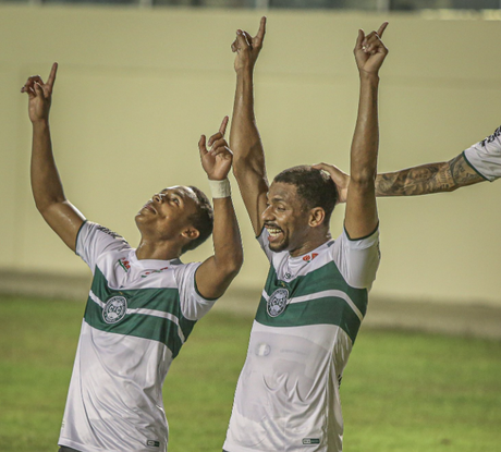 Coritiba derrota Confiança fora de casa e encosta na ...