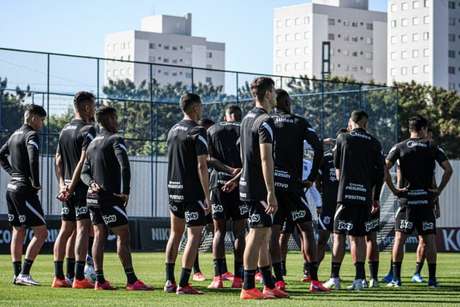 Corinthians se reapresenta e começa preparação para o jogo contra o atlético mineiro 
