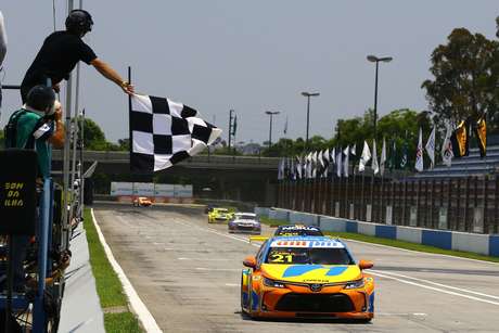 Thiago Camilo ganó dos carreras este fin de semana en Curitiba en 2020 