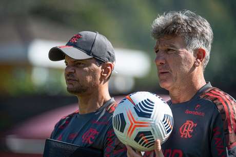 Renato Gaúcho em treino do Flamengo no Ninho (Foto: Alexandre Vidal/Flamengo)