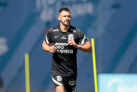 Reforo do Corinthians, Giuliano treina pela primeira vez no clube