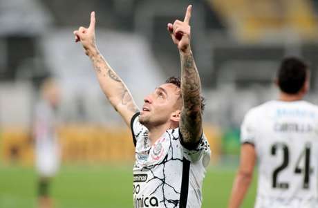 Gustavo Mosquito celebra aniversrio de seu primeiro gol como profissional (Foto: Rodrigo Coca/Ag. Corinthians)