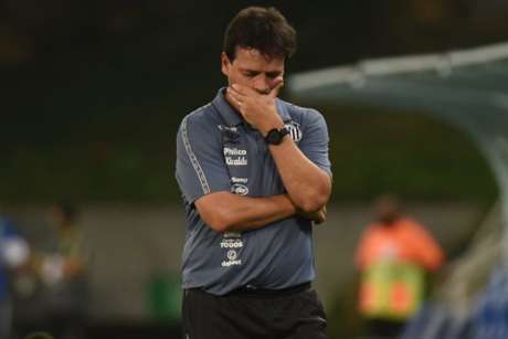 Santos pode anunciar demiss&Atilde;&pound;o de Fernando Diniz nas pr&Atilde;&sup3;ximas horas