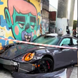 Influenciador Fábio Giga perde controle de Porsche e atinge motociclistas em SP