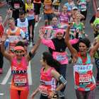 Menstruada, jovem corre maratona sem absorvente em protesto