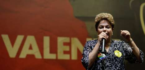 Pela 1ª vez em SC, Dilma tenta conquistar eleitorado tucano