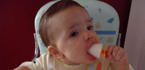 Para aliviar dor, mãe faz sorvete de leite materno