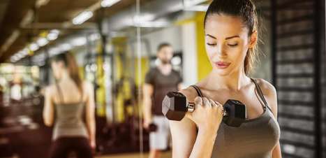 Mais peso ou mais repetições? Treino para ganhar massa muscular rápido
